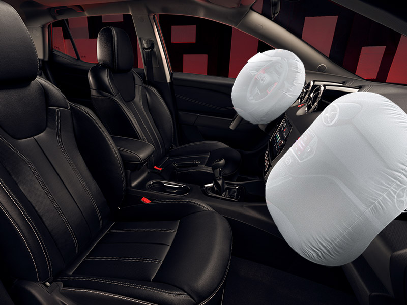 SUV Ambacar con diseño italiano Soueast DX3 airbags