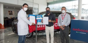 Noticias Ambacar, donación de mascarillas en concesionario Granados Quito
